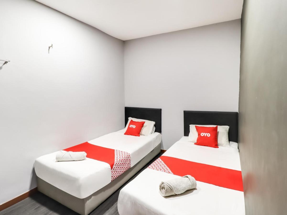 Oyo 89381 Moonnight Hotel 黑风洞 外观 照片