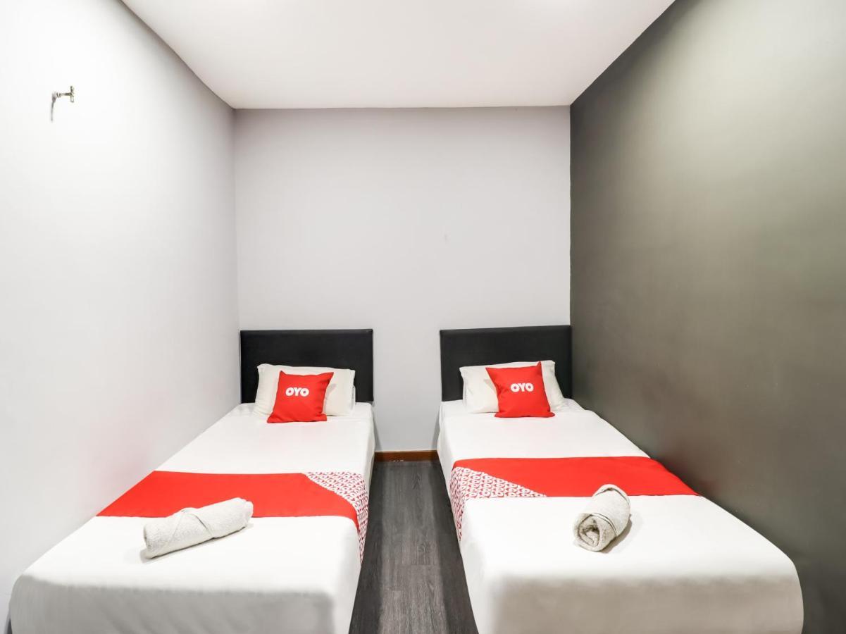 Oyo 89381 Moonnight Hotel 黑风洞 外观 照片